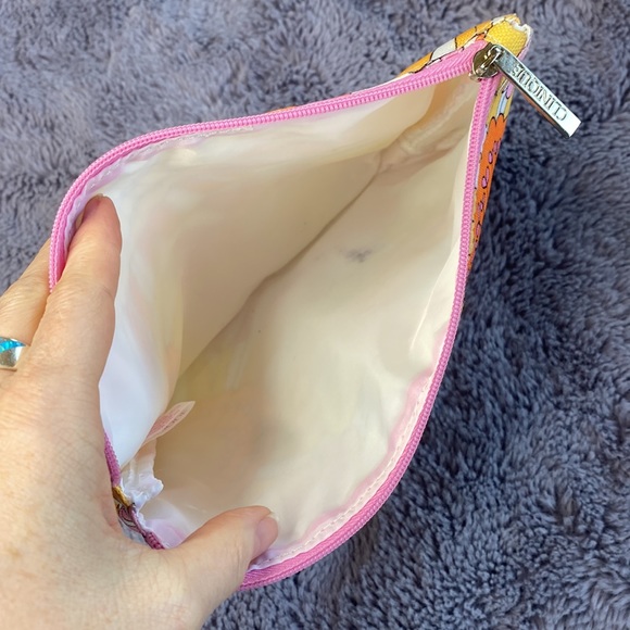 Retro look makeup bag - Picture 2 of 2